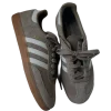 🤩 Эмодзи «Кроссовки Adidas» для Telegram
