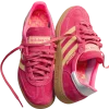 🤩 Эмодзи «Кроссовки Adidas» для Telegram