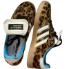 Эмодзи Кроссовки Adidas для Telegram — скачать