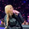 🥂 Эмодзи «🥂 blackpink» для Telegram