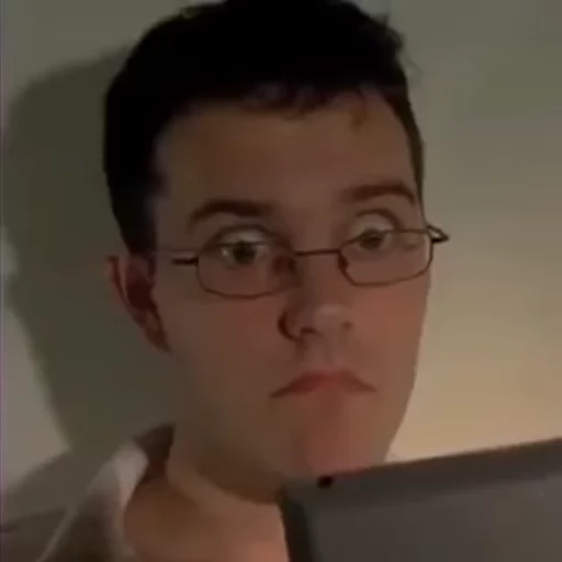 😳 Стикер «The Angry Video Game Nerd» для Telegram