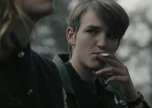 ⚖ Стикер «Netflix Dark» для Telegram