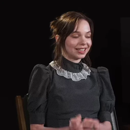 🤩 Стикер «Emma Myers» для Telegram