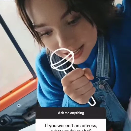 🤩 Стикер «Emma Myers Samsung» для Telegram