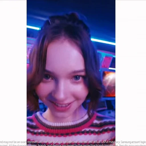 🤩 Стикер «Emma Myers Samsung» для Telegram