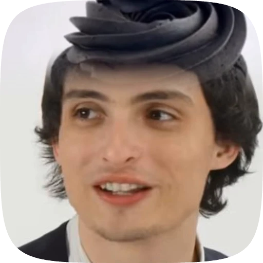 🧁 Стикер «🧁𝘚𝘛 𝘤𝘢𝘬𝘦𝘴 𝘧𝘳𝘰𝘮» для Telegram