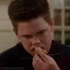 🍕 Эмодзи «Один дома» для Telegram