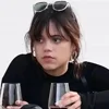 🍷 Эмодзи «Jenna Ortega» для Telegram