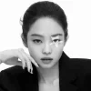 🤩 Эмодзи «Jennie ー» для Telegram
