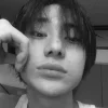 🤩 Эмодзи «Kim Daniel (ex I-LAND)» для Telegram
