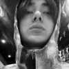 🤩 Эмодзи «Kim Daniel (ex I-LAND)» для Telegram