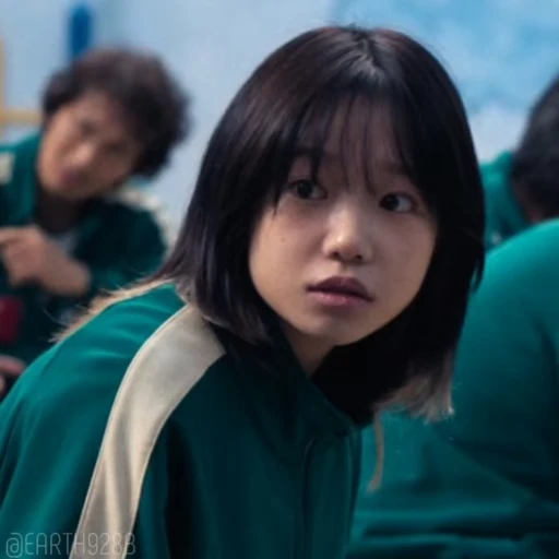 😦 Стикер «Kim Junhee» для Telegram