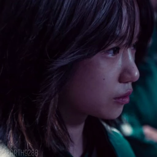 😢 Стикер «Kim Junhee» для Telegram