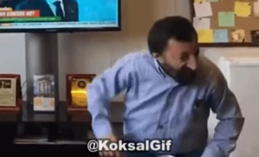 😂 Стикер «Koksal Laughs» для Telegram