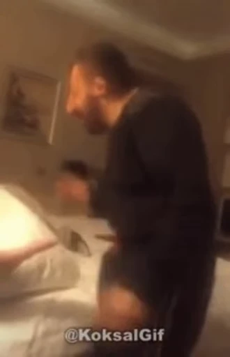 😂 Стикер «Koksal Laughs» для Telegram