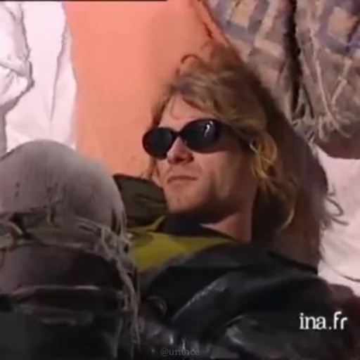 🎸 Стикер «Kurt Cobain» для Telegram