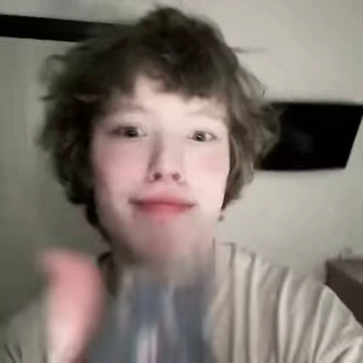 🥰 Стикер «ПеплНаХуди» для Telegram