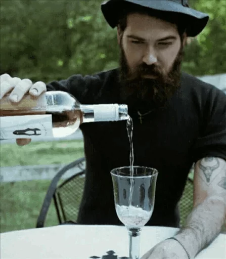 🍻 Стикер «.•° SHARAB °•. ]» для Telegram