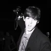 🤩 Эмодзи «Пол Маккартни - The Beatles» для Telegram