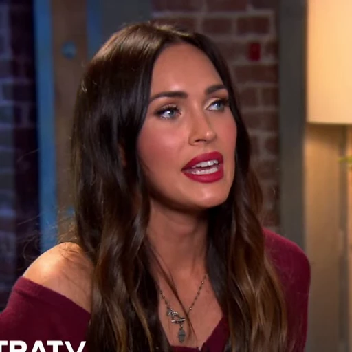 🤩 Стикер «Megan Fox» для Telegram