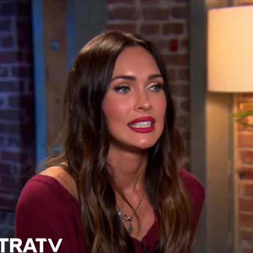 🤩 Стикер «Megan Fox» для Telegram