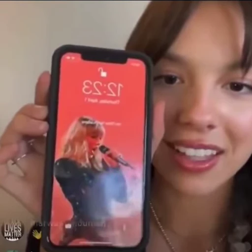 💜 Стикер «Olivia Rodrigo» для Telegram