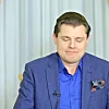 🤦 Эмодзи «😏 Гений маэстро Понасенков» для Telegram