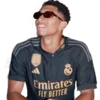 🏴󠁧󠁢󠁥󠁮󠁧󠁿 Эмодзи «Real Madrid» для Telegram