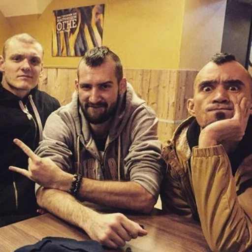🤟 Стикер «2rbina2rrista» для Telegram