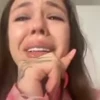😭 Эмодзи «Видео набор эмоджи с певицей Инстасамка Instasamka» для Telegram