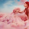 👩‍❤️‍👨 Эмодзи «Видео набор эмоджи с певицей Инстасамка Instasamka» для Telegram