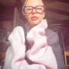 🌷 Эмодзи «Видео набор эмоджи с певицей Инстасамка Instasamka» для Telegram