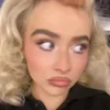 🤩 Эмодзи «Sabrina Carpenter Еще» для Telegram