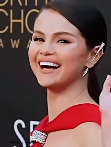 😜 Стикер «Selena Gomez» для Telegram