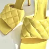 🍌 Эмодзи «Sweet Yellow» для Telegram