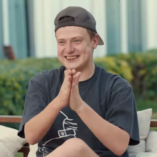 👏 Стикер «МОЙ КАНАЛ, ЖМИ» для Telegram