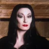 😐 Эмодзи «Gomez & Morticia for» для Telegram