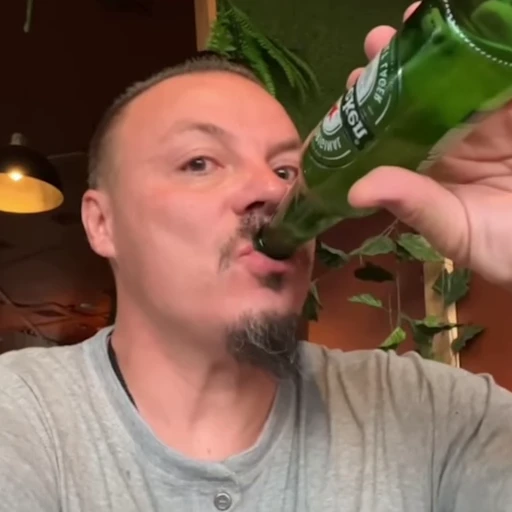 🍾 Стикер «Don Simon» для Telegram