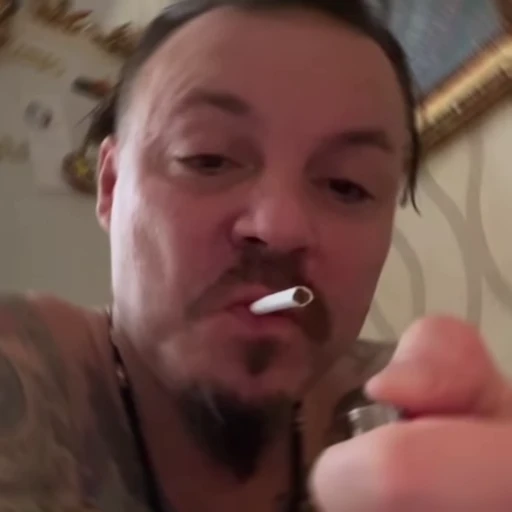🚬 Стикер «Don Simon» для Telegram