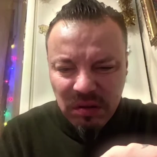 😨 Стикер «Don Simon» для Telegram
