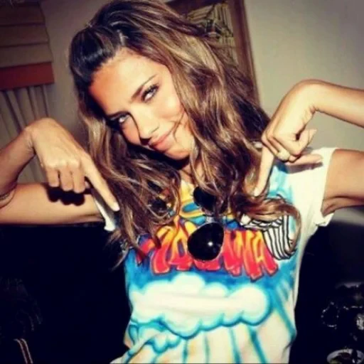 🤩 Стикер «Adriana Lima» для Telegram