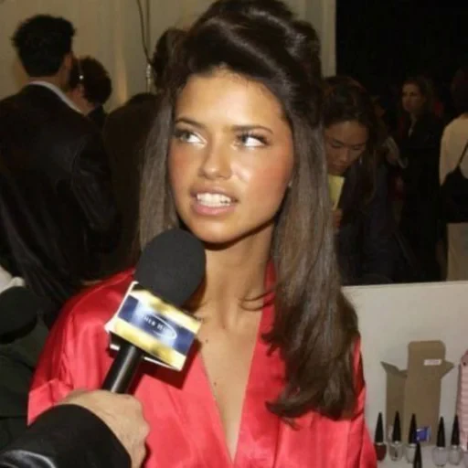 🤩 Стикер «Adriana Lima» для Telegram