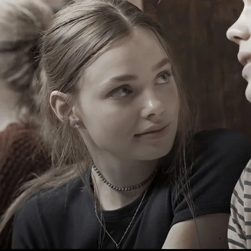 🌷 Стикер «Alaska Young» для Telegram