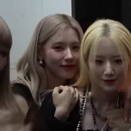 Стикерпак (G)I-DLE для Telegram — скачать