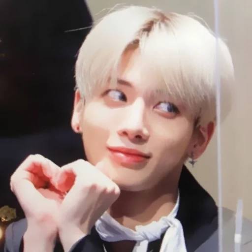 🇵🇼 Стикер «Kang Taehyun» для Telegram