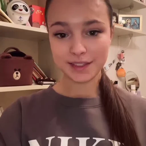 🤩 Стикер «Анна & Изабо» для Telegram