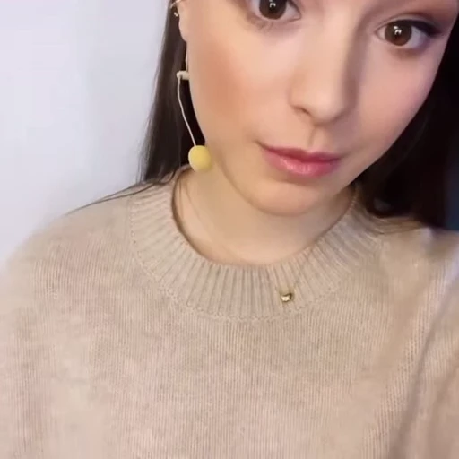 🤩 Стикер «Анна & Изабо» для Telegram