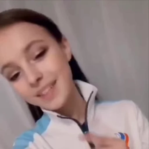 🌟 Стикер «Анна Щербакова Сердечки» для Telegram