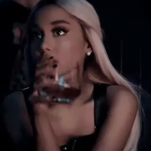 Стикерпак Ariana Grande Videopack для Telegram — скачать