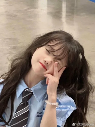 🦋 Стикер «Asian» для Telegram